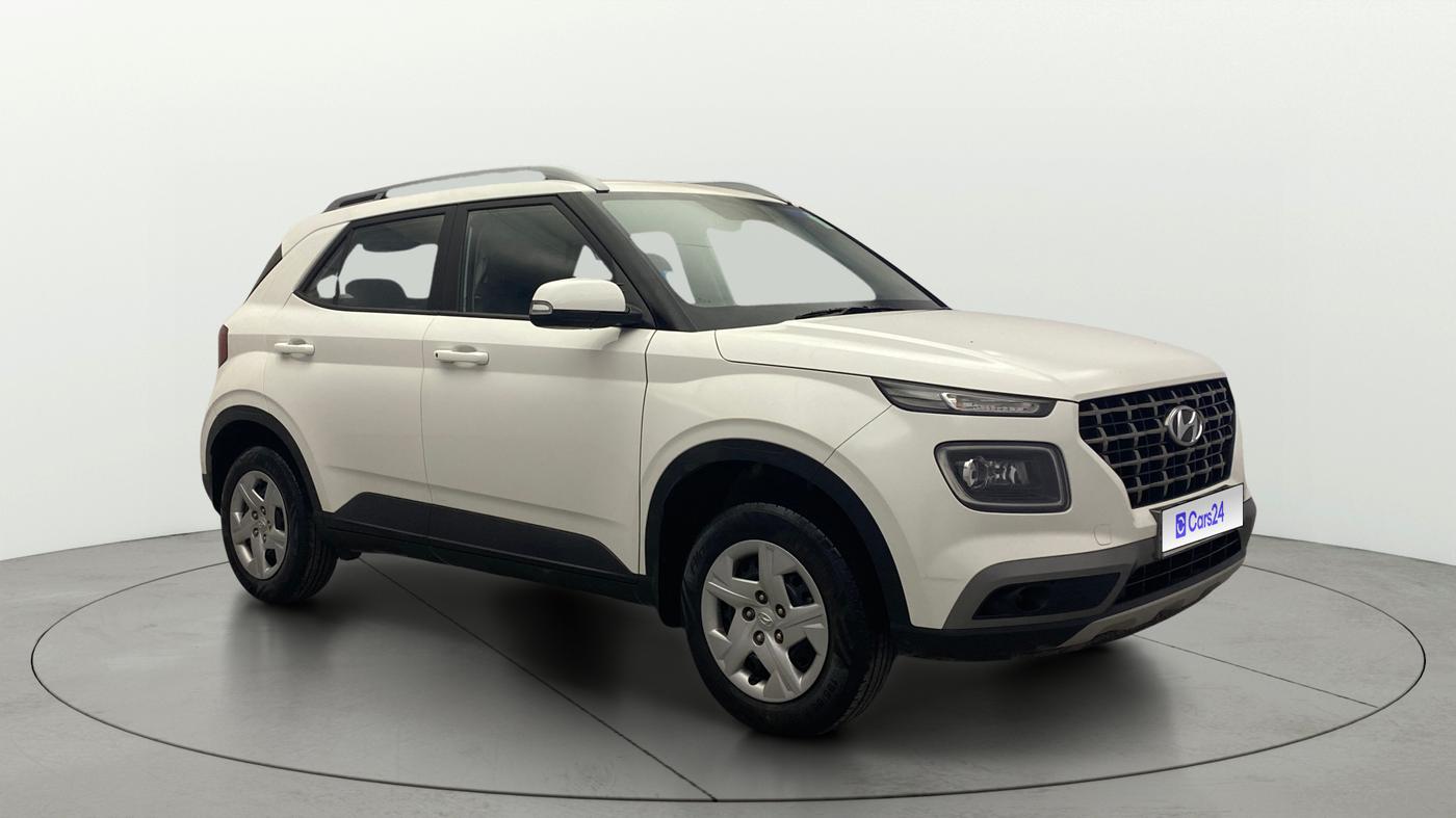 2021 Hyundai VENUE S+ 1.2, Petrol, Manual, 8,602 km, Right Front Diagonal