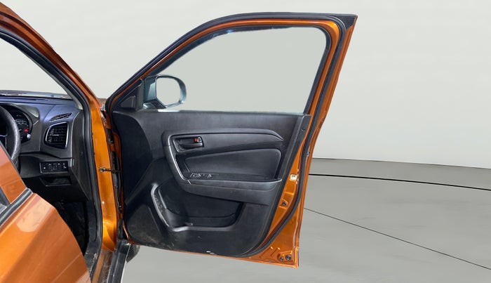 2022 Maruti Vitara Brezza LXI, Petrol, Manual, 24,214 km, RHS Front Door