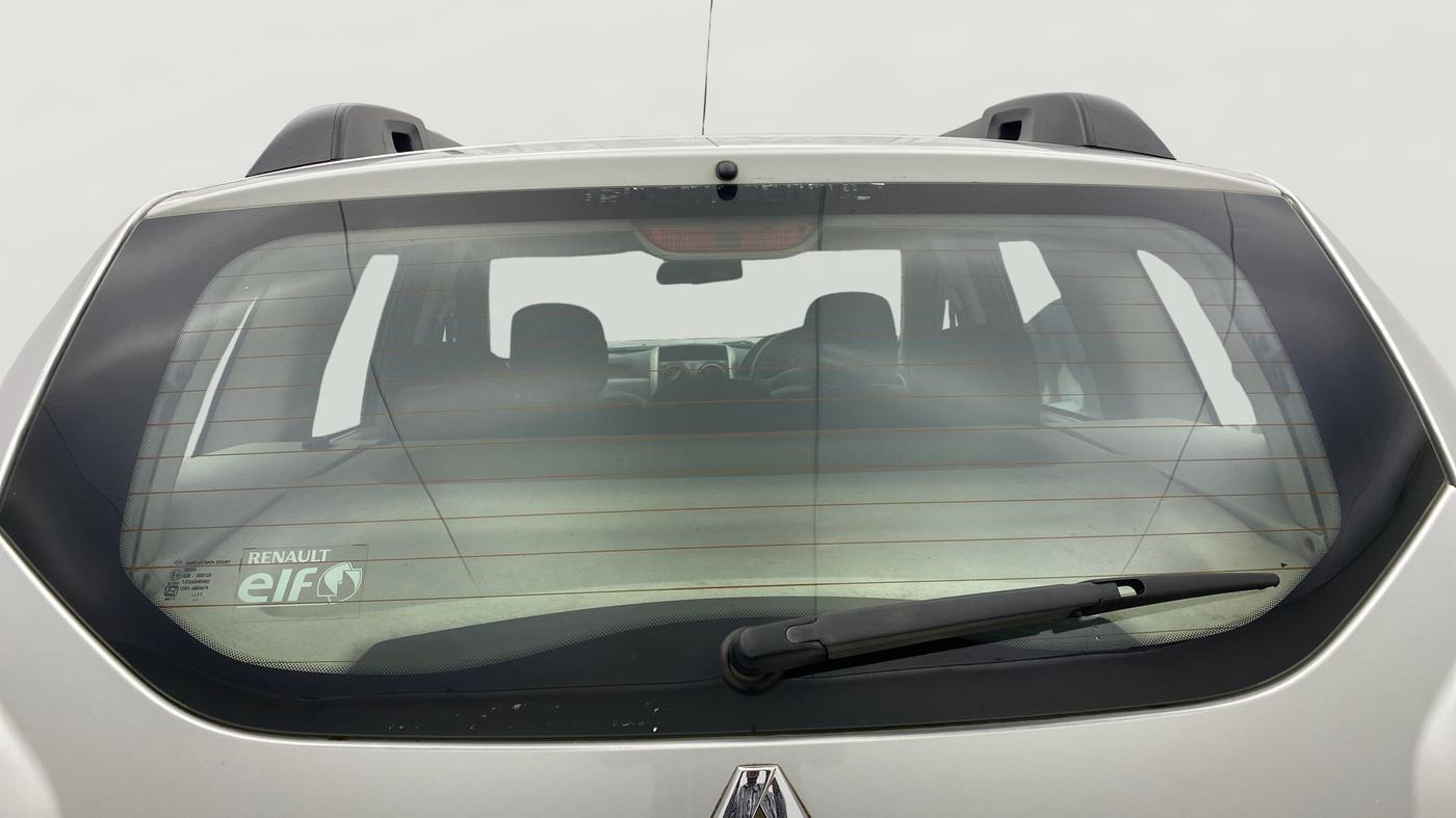 2017 Renault Duster RXS CVT, Petrol, Automatic, 91,136 km, Rear Windshield