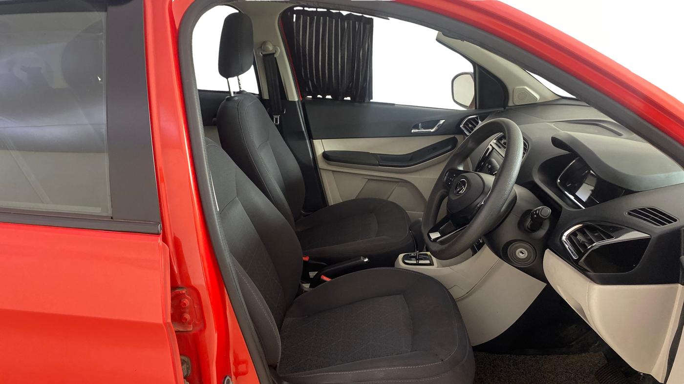 2024 Tata Tiago  XZA Plus CNG, CNG, Automatic, 45,169 km, Right Side Front Door Cabin