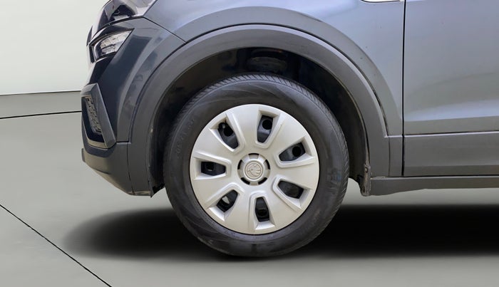 2022 Skoda KUSHAQ ACTIVE 1.0L TSI MT, Petrol, Manual, 41,024 km, Left Front Wheel