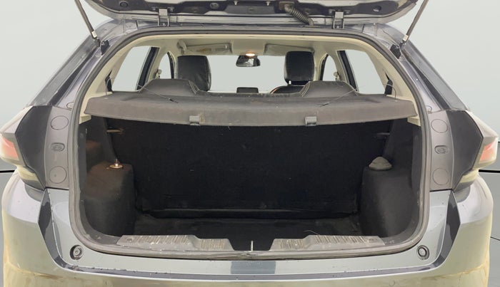 2021 Tata ALTROZ XT PETROL, Petrol, Manual, 26,531 km, Boot Open Zoomed View