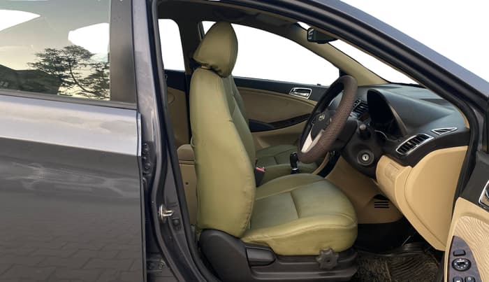 2014 Hyundai Verna FLUIDIC 1.4 VTVT CX, Petrol, Manual, 55,657 km, Right Side Front Door Cabin