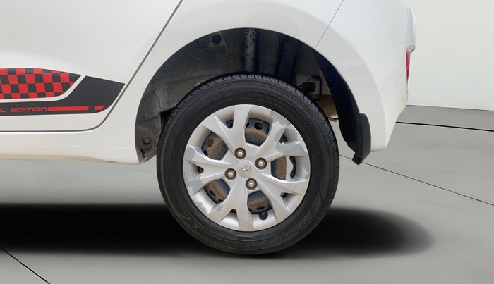 2016 Hyundai Grand i10 SPORTZ 1.2 KAPPA VTVT, CNG, Manual, 97,381 km, Left Rear Wheel