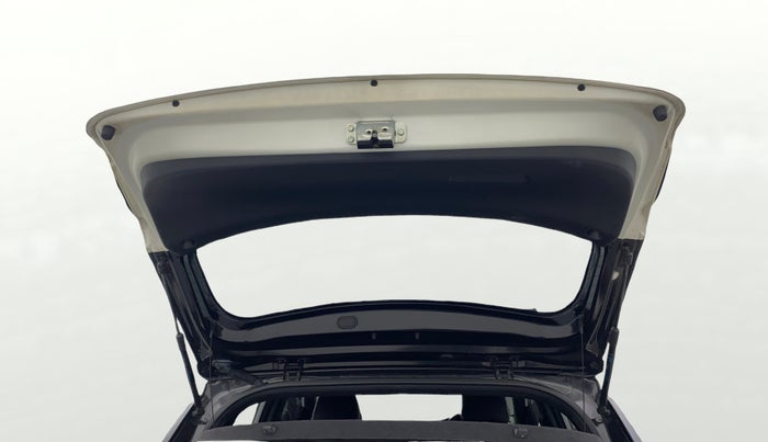 2019 Hyundai Elite i20 SPORTZ PLUS 1.2 DUAL TONE, Petrol, Manual, 23,356 km, Boot Door Open