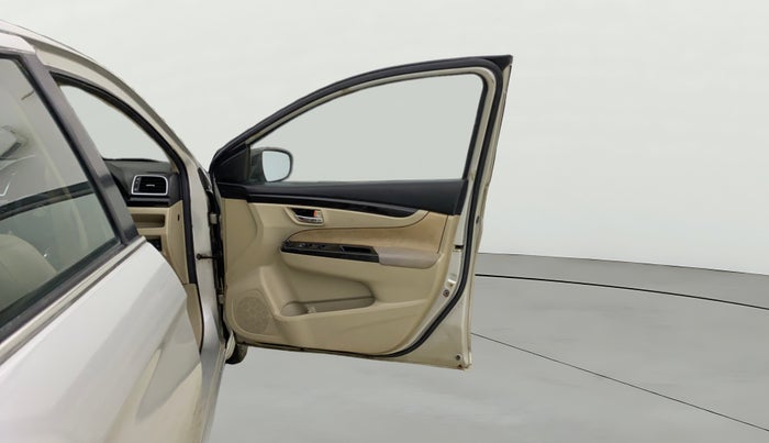 2015 Maruti Ciaz ZXI, Petrol, Manual, 44,023 km, RHS Front Door