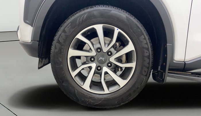 2023 Mahindra SCORPIO-N Z8 L PETROL AT 7 STR, Petrol, Automatic, 20,841 km, Left Front Wheel