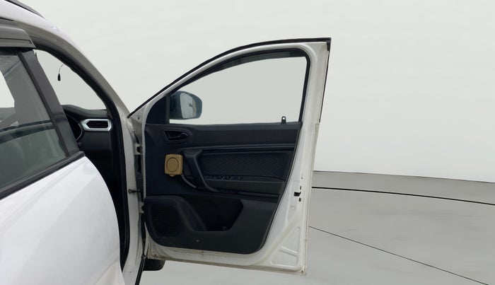 2021 Renault Kiger RXL AMT, Petrol, Automatic, 28,306 km, RHS Front Door