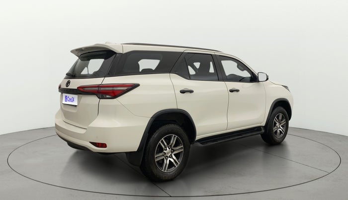 2024 Toyota Fortuner 4X2 MT 2.7 PETROL, Petrol, Manual, 22,651 km, Right Back Diagonal