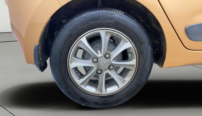 2016 Hyundai Grand i10 ASTA (O) AT 1.2 KAPPA VTVT, Petrol, Automatic, 87,759 km, Right Rear Wheel