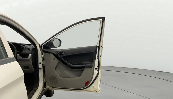 2019 Tata NEXON XM PETROL, Petrol, Manual, 54,205 km, RHS Front Door