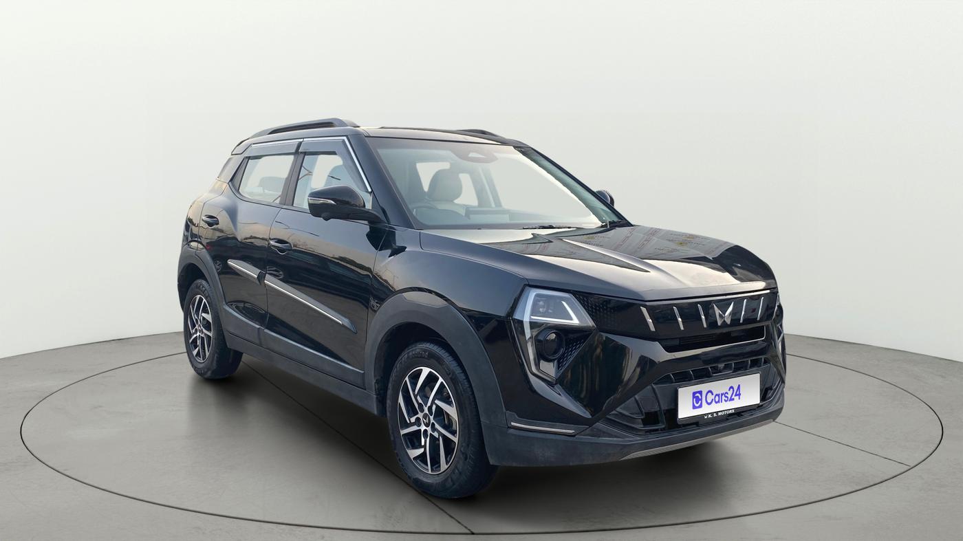 2024 Mahindra XUV 3XO AX5L 1.2 TGDi, Petrol, Manual, 32,116 km, SRP