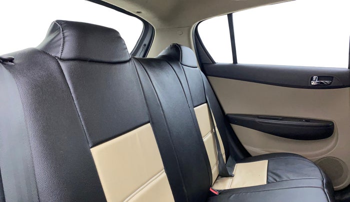 2012 Hyundai i20 MAGNA (O) 1.2, Petrol, Manual, 44,572 km, Right Side Rear Door Cabin