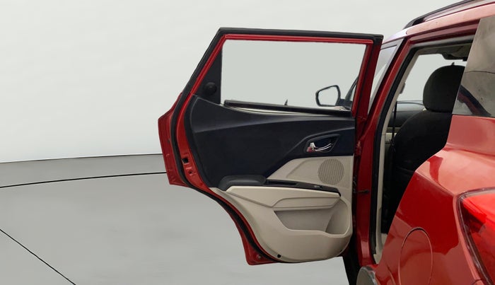 2019 Mahindra XUV300 W8 1.2 PETROL, Petrol, Manual, 83,696 km, LHS Rear Door