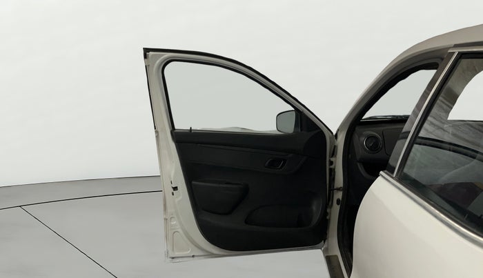 2016 Renault Kwid RXT 0.8, Petrol, Manual, 60,531 km, LHS Front Door