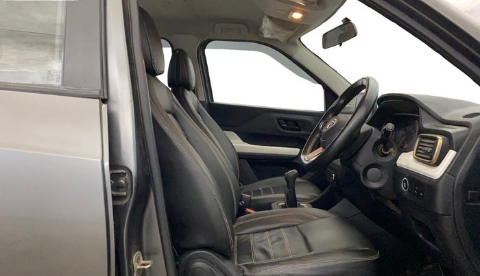 2022 Tata PUNCH ACCOMPLISHED MT, Petrol, Manual, 40,218 km, Right Side Front Door Cabin