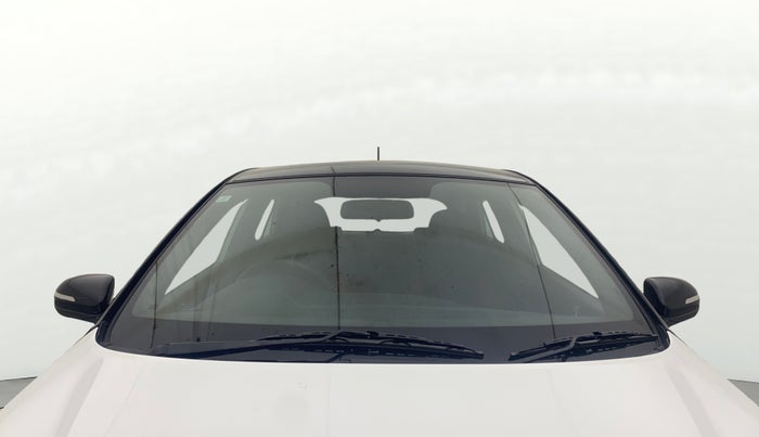 2019 Hyundai Elite i20 SPORTZ PLUS 1.2 DUAL TONE, Petrol, Manual, 49,919 km, Front Windshield