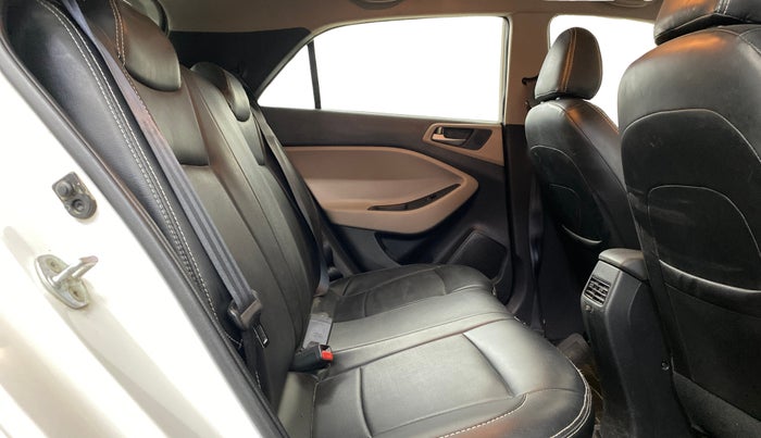 2015 Hyundai Elite i20 MAGNA 1.2, Petrol, Manual, 27,549 km, Right Side Rear Door Cabin