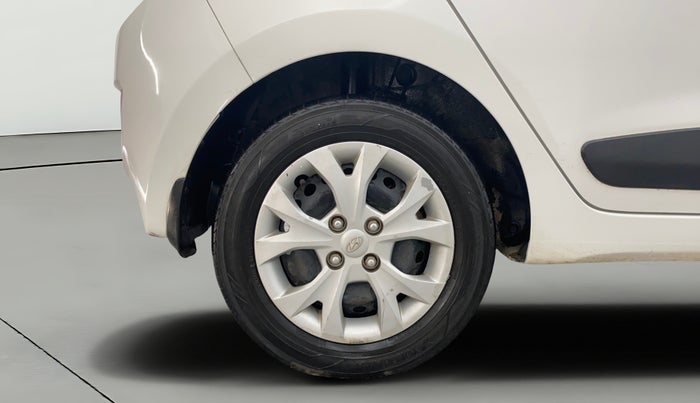 2014 Hyundai Grand i10 SPORTZ AT 1.2 KAPPA VTVT, Petrol, Automatic, 64,334 km, Right Rear Wheel