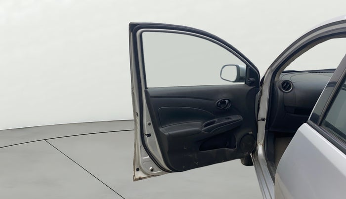 2013 Renault Scala RXE DIESEL, Diesel, Manual, 1,18,187 km, LHS Front Door