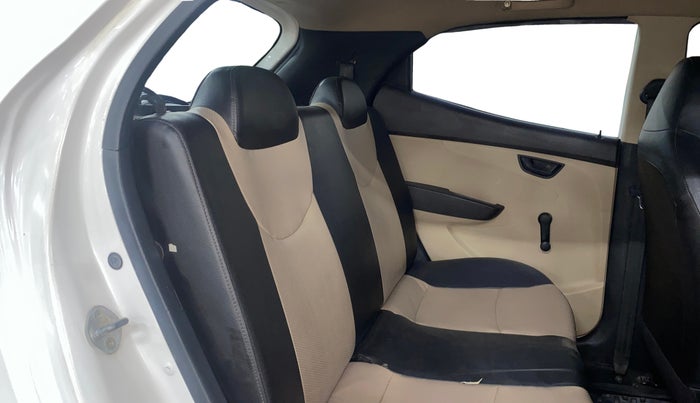 2016 Hyundai Eon ERA +, Petrol, Manual, 47,904 km, Right Side Rear Door Cabin