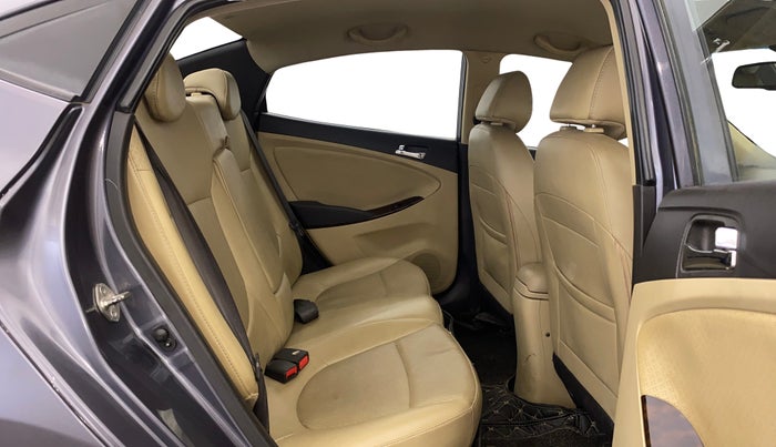 2014 Hyundai Verna FLUIDIC 1.6 VTVT SX OPT, Petrol, Manual, 69,713 km, Right Side Rear Door Cabin