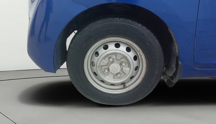 2013 Hyundai Eon ERA +, Petrol, Manual, 38,084 km, Left Front Wheel