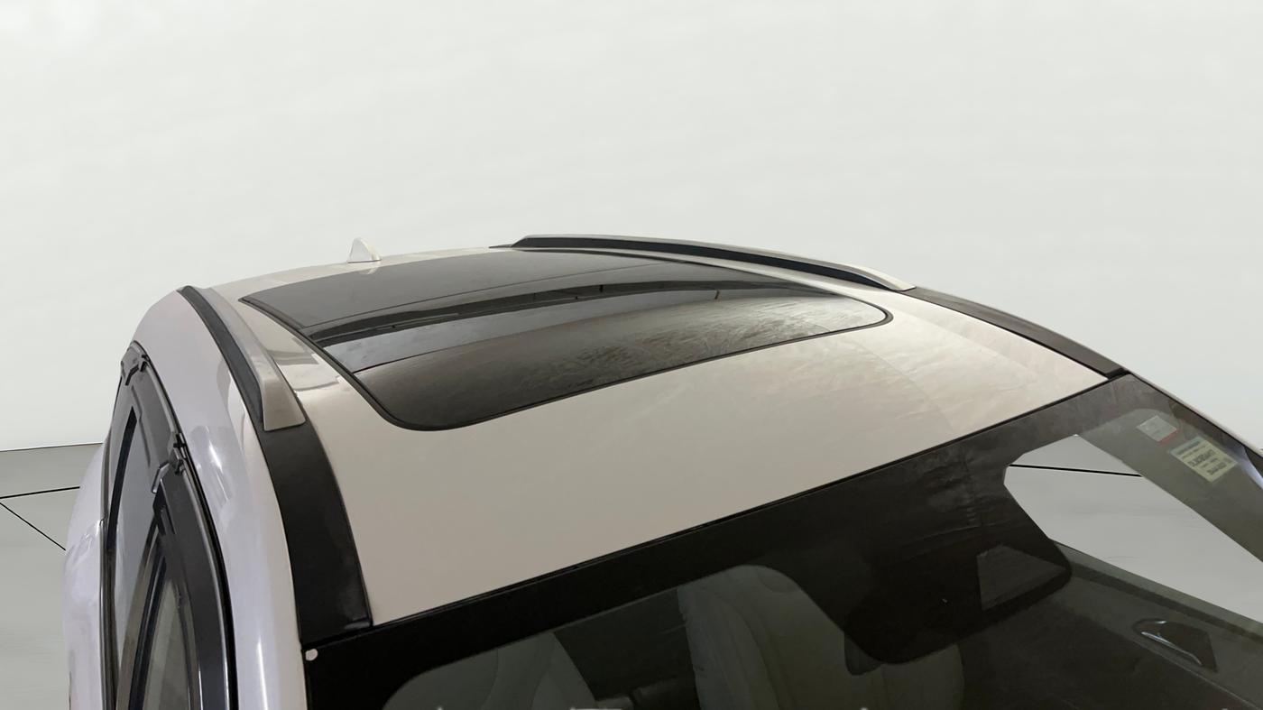 2022 Mahindra XUV700 AX 7 LUXURY D MT 7 STR, Diesel, Manual, 48,333 km, Roof