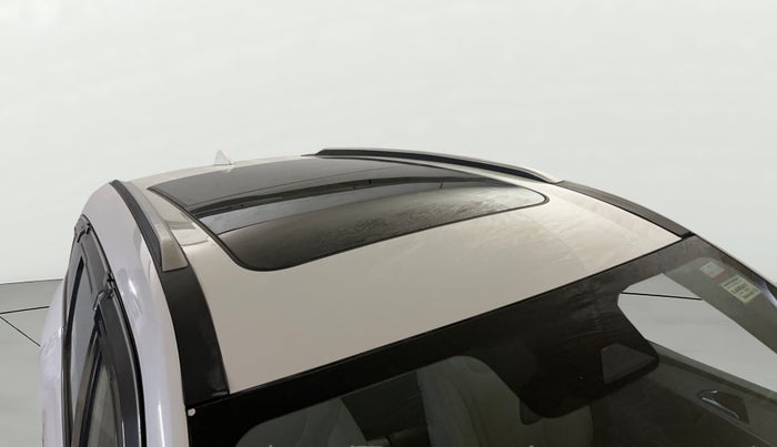 2022 Mahindra XUV700 AX 7 LUXURY D MT 7 STR, Diesel, Manual, 48,333 km, Roof