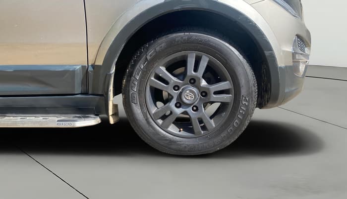 2019 Tata Hexa XTA 4X2 7 STR, Diesel, Automatic, 95,640 km, Right Front Wheel