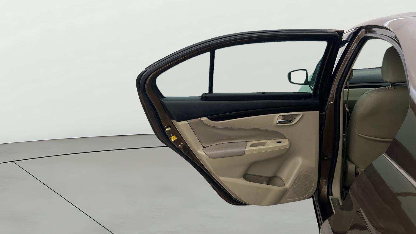 2016 Maruti Ciaz ZDI+ SHVS, Diesel, Manual, 87,931 km, LHS Rear Door