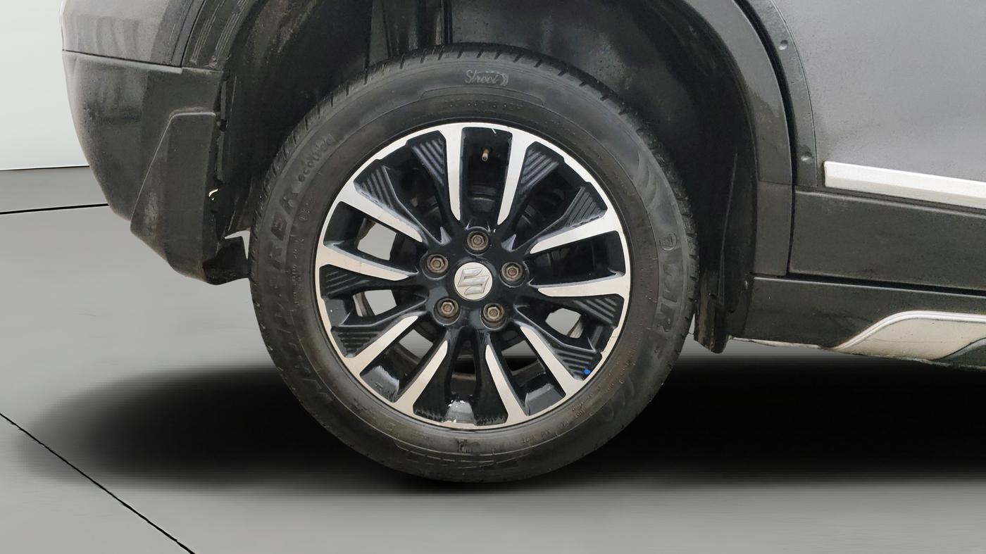 2020 Maruti Vitara Brezza VXI, Petrol, Manual, 1,02,160 km, Right Rear Wheel