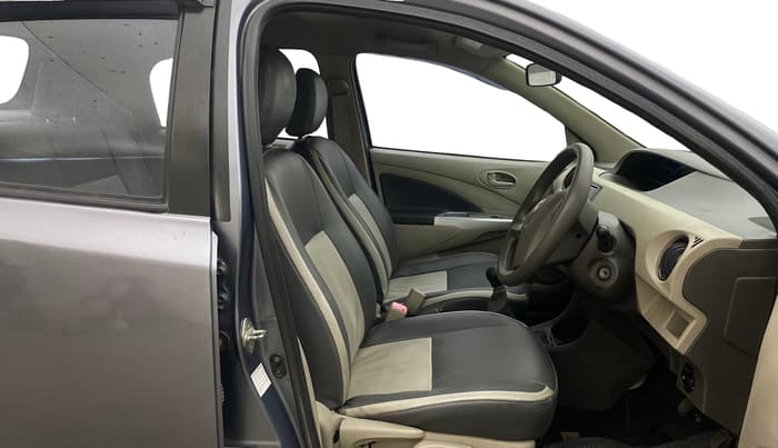 2015 Toyota Etios Liva V, Petrol, Manual, 59,013 km, Right Side Front Door Cabin