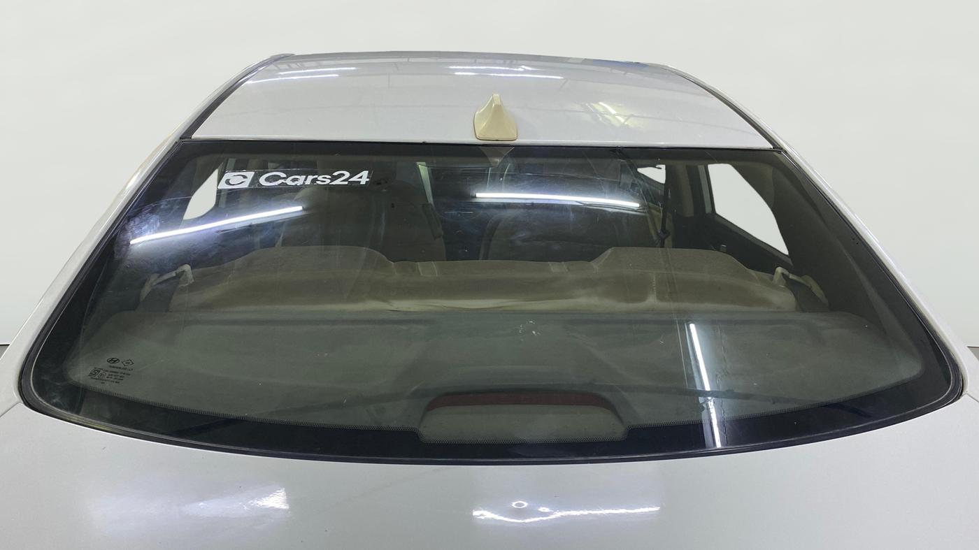2016 Hyundai Verna 1.4 VTVT, Petrol, Manual, 70,713 km, Rear Windshield