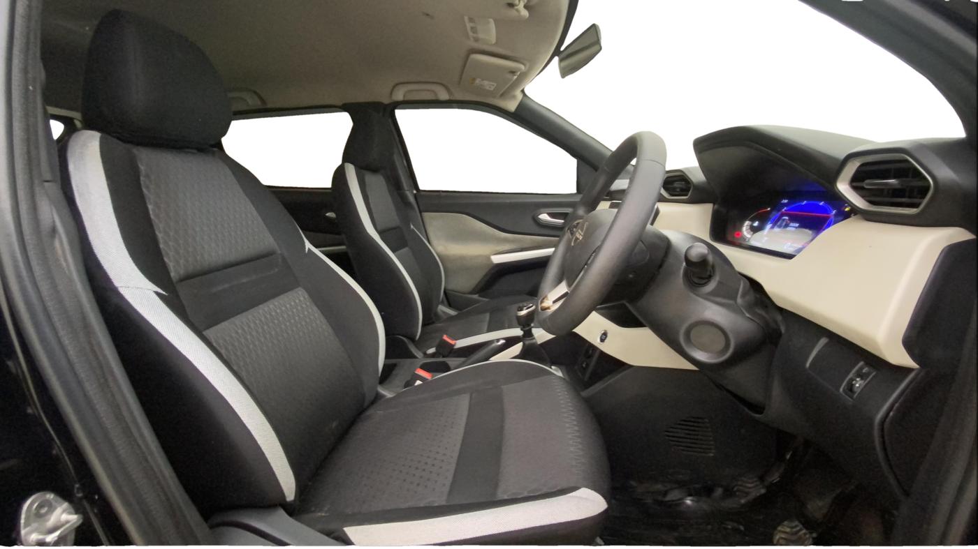 2021 Nissan MAGNITE XV MT, Petrol, Manual, 65,375 km, Right Side Front Door Cabin