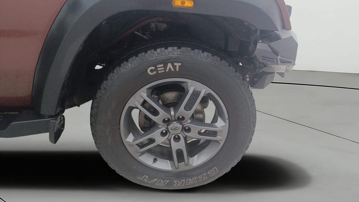 2021 Mahindra Thar LX PETROL HT 4WD AT, Petrol, Automatic, 25,590 km, Right Front Wheel