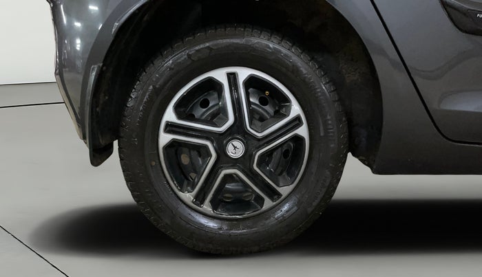 2021 Tata ALTROZ XE PETROL, Petrol, Manual, 75,412 km, Right Rear Wheel