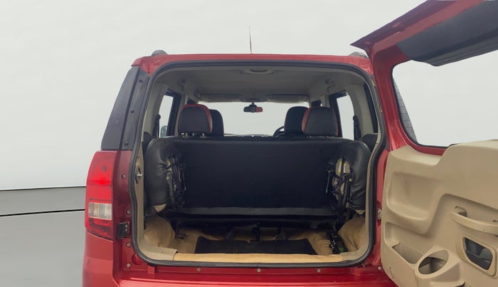 2017 Mahindra TUV300 T8 AMT, Diesel, Automatic, 83,049 km, Boot Open Zoomed View