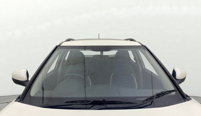 2021 Mahindra XUV300 W6 1.2 PETROL AMT, Petrol, Automatic, 81,586 km, Front Windshield