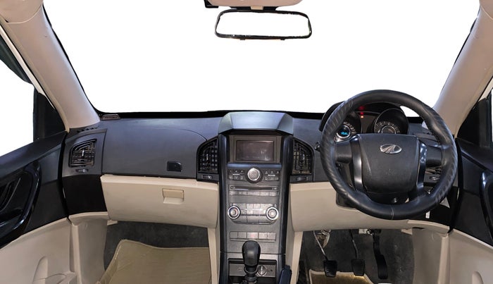2017 Mahindra XUV500 W4, Diesel, Manual, 74,520 km, Dashboard