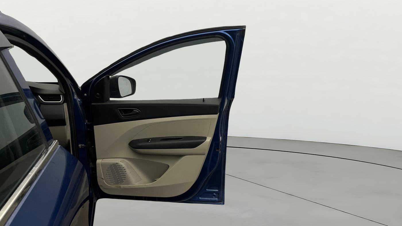 2023 Renault TRIBER RXL MT, Petrol, Manual, 3,942 km, RHS Front Door
