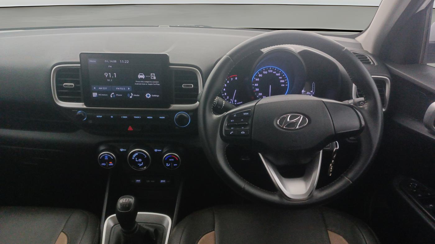 2022 Hyundai VENUE S+ 1.2, Petrol, Manual, 34,153 km, Steering Wheel Close Up