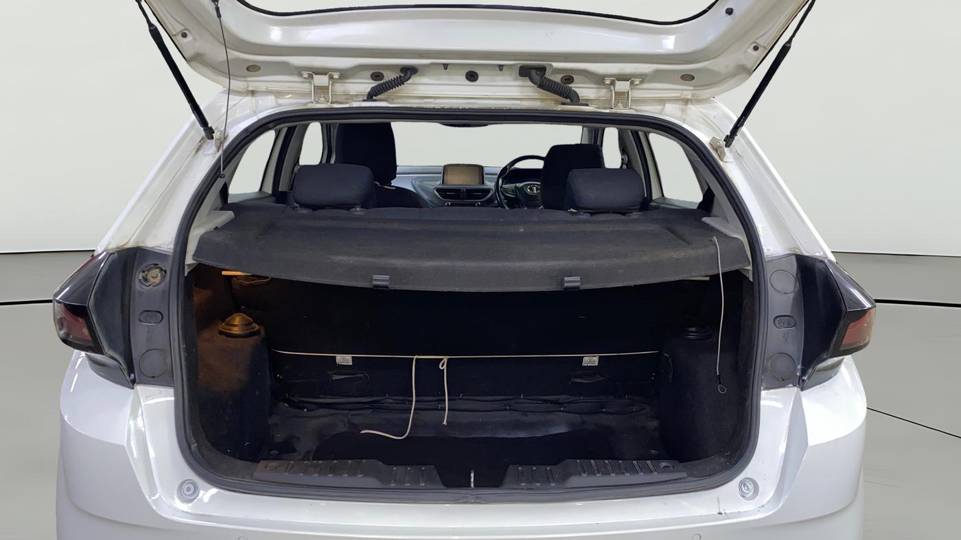 2021 Tata ALTROZ XZ PETROL, Petrol, Manual, 26,111 km, Boot Open Zoomed View