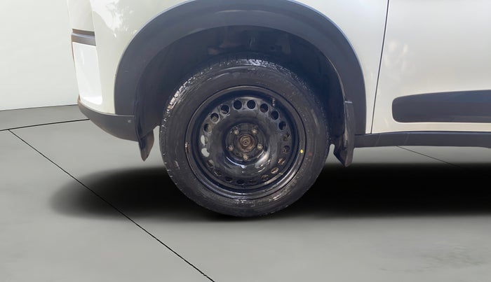 2024 Tata NEXON Pure 1.5 Revotorq 6AMT, Diesel, Automatic, 57,136 km, Left Front Wheel