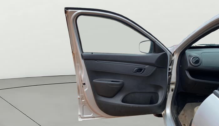 2018 Renault Kwid RXL, Petrol, Manual, 49,979 km, LHS Front Door