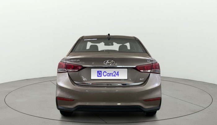 2018 Hyundai Verna 1.6 VTVT SX, Petrol, Manual, 51,170 km, Back/Rear