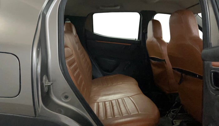 2017 Renault Kwid RXT 0.8, Petrol, Manual, 41,654 km, Right Side Rear Door Cabin