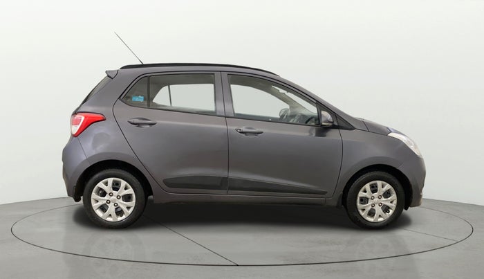 2016 Hyundai Grand i10 SPORTZ 1.2 KAPPA VTVT, Petrol, Manual, 35,189 km, Right Side View