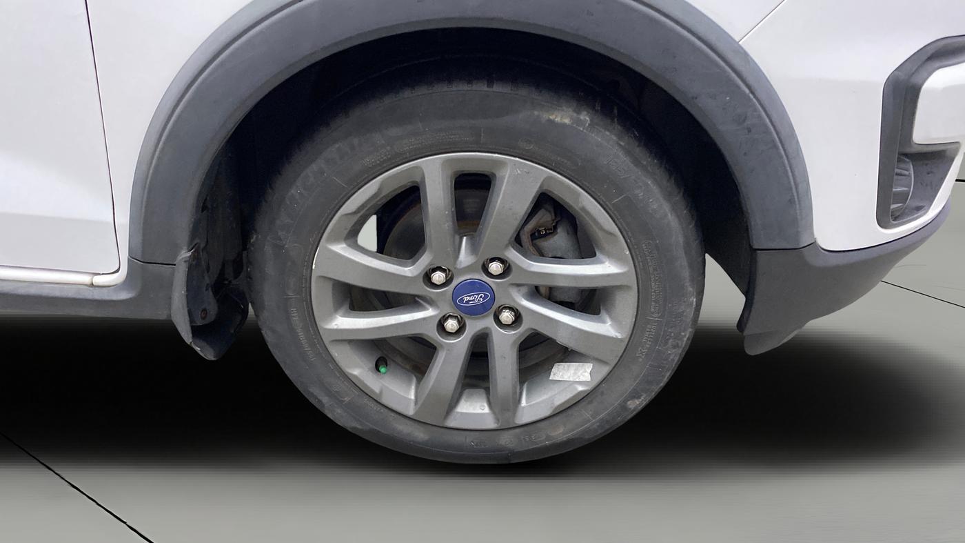 2018 Ford FREESTYLE TITANIUM 1.5 DIESEL, Diesel, Manual, 1,05,426 km, Right Front Wheel