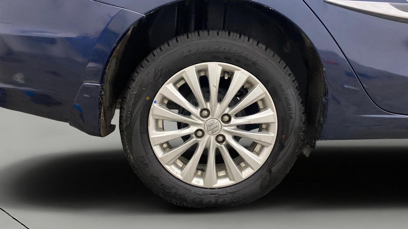 2022 Maruti Ciaz ZETA 1.5 SHVS MT PETROL, Petrol, Manual, 66,899 km, Right Rear Wheel